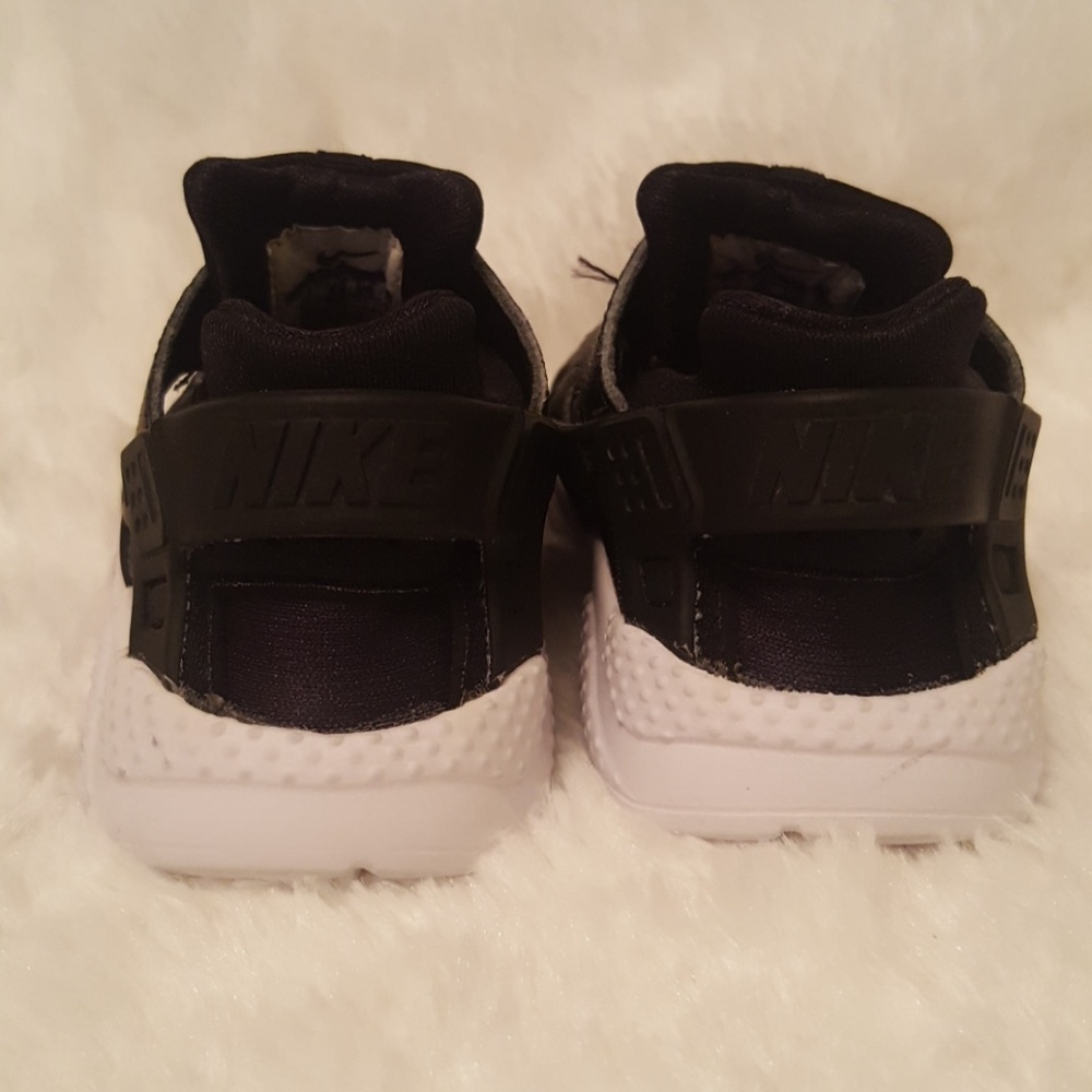 Nike kids huarache sneakers - Picture 4 of 6